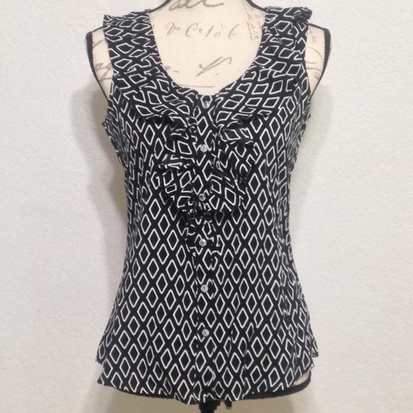 Banana Republic Tops - BANANA REPUBLIC SLEEVELESS RUFFLE FRONT TOP S